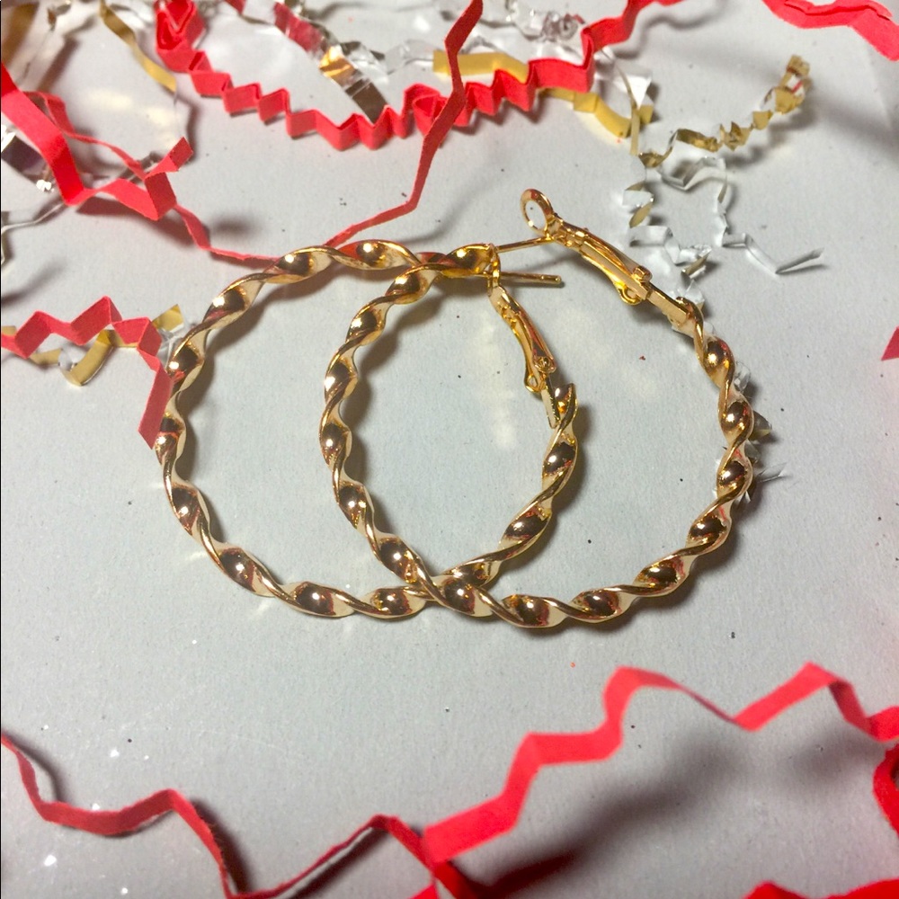 Royal Deluxe Gold toned Hoops